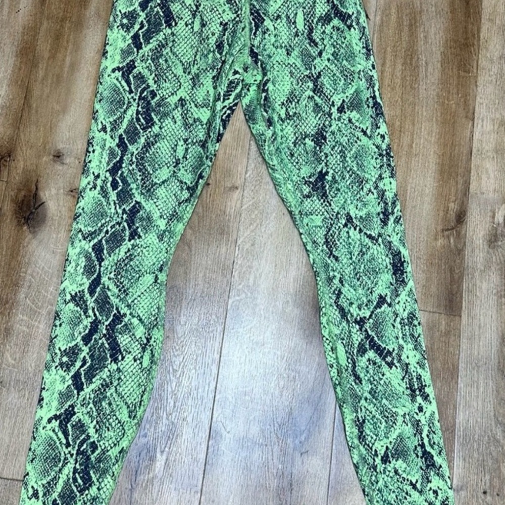 ALO Yoga Green Snake Print Leggings